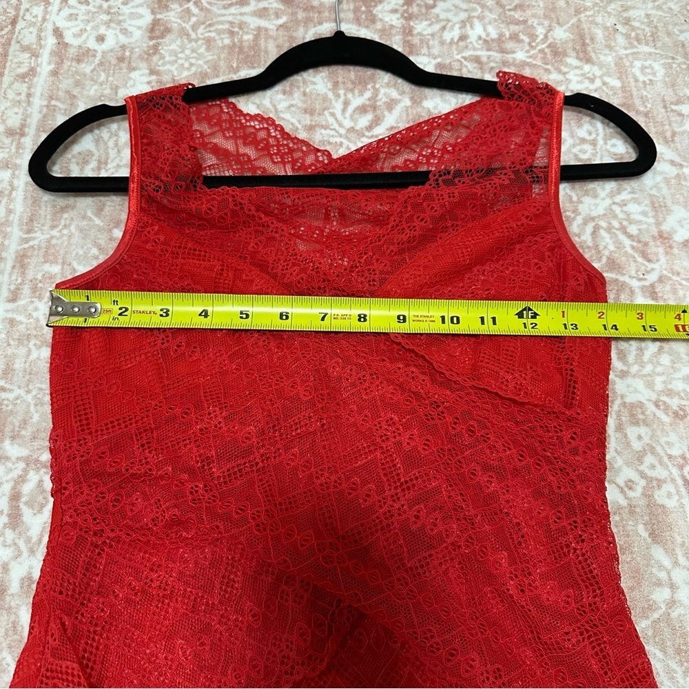 Red Lace V-Neck Open Back Top - Picture 8 of 10